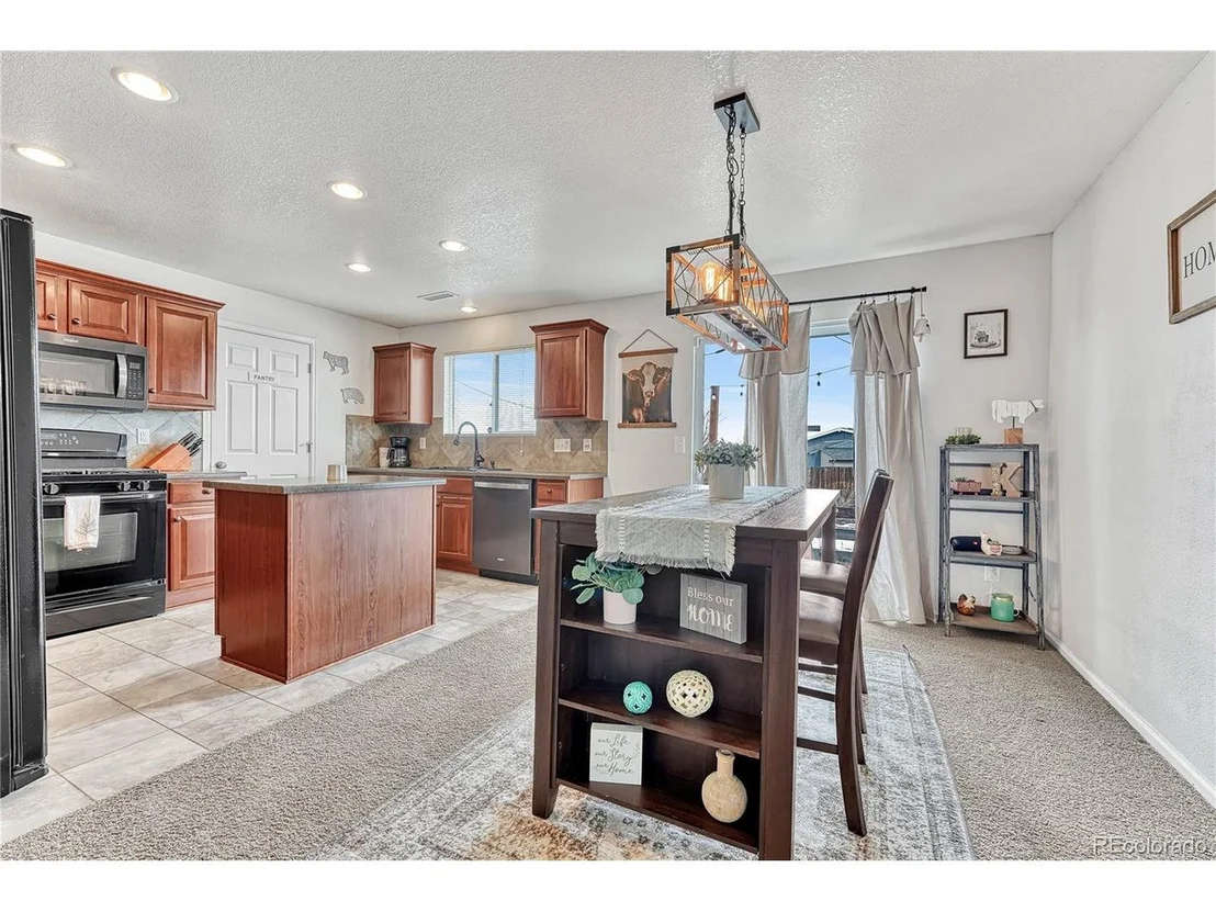 Photo of 230 Lonewolf Dr