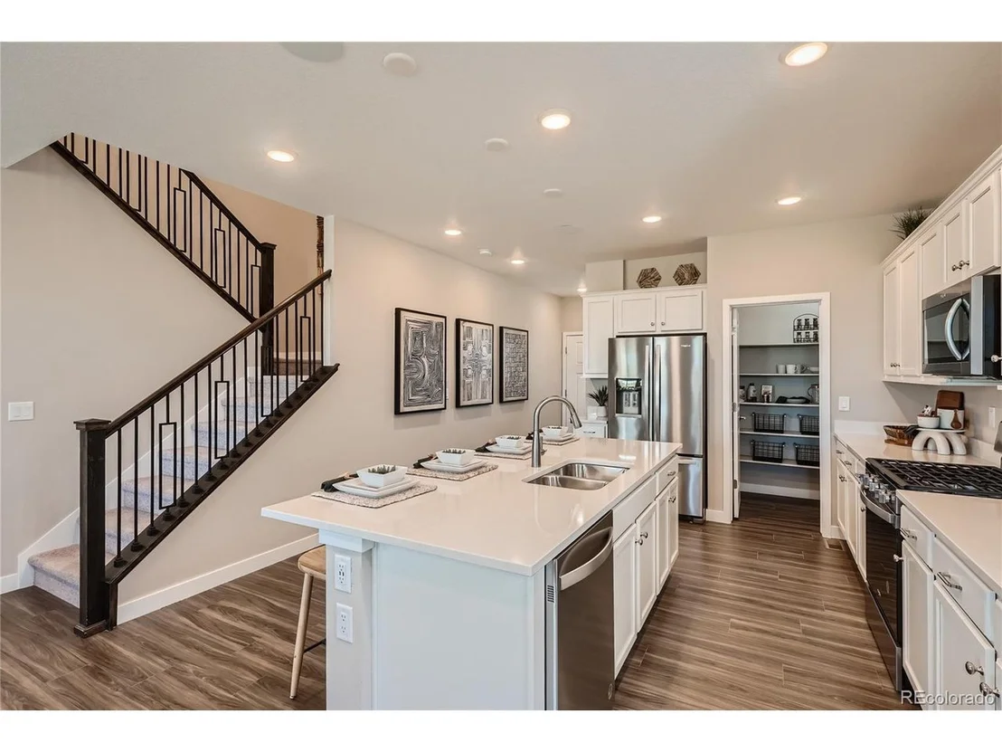 Photo of 4997 Thistle Dr