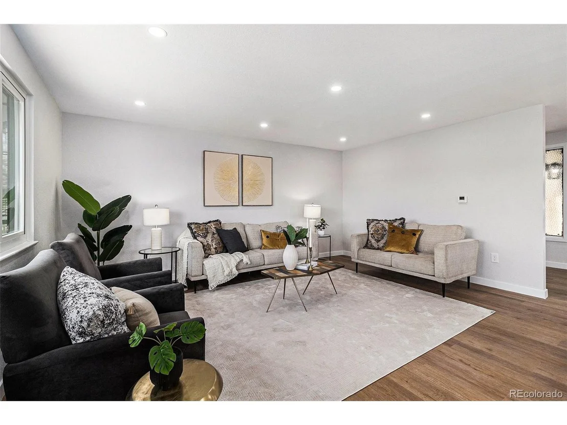 Photo of 6711 Field St
