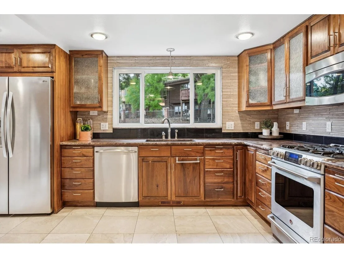 Photo of 1715 W 115th Cir