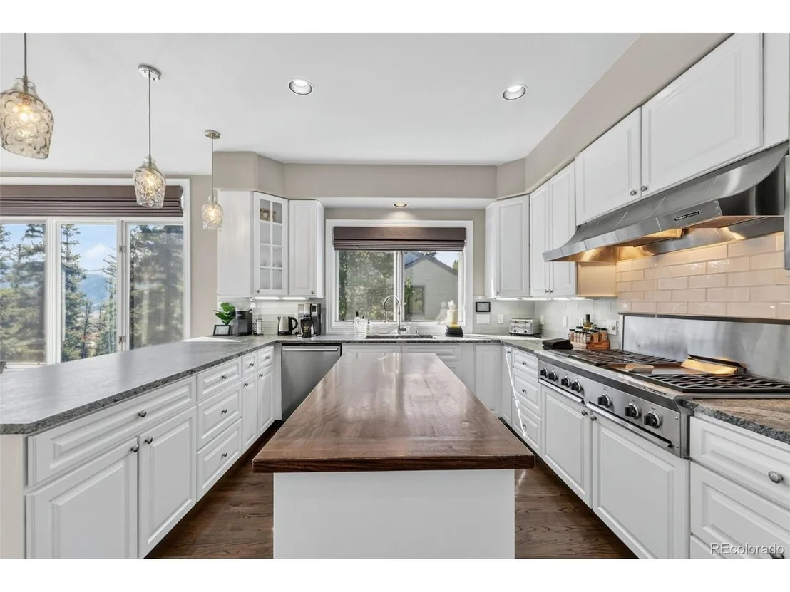 Photo of 162 High Meadow Dr