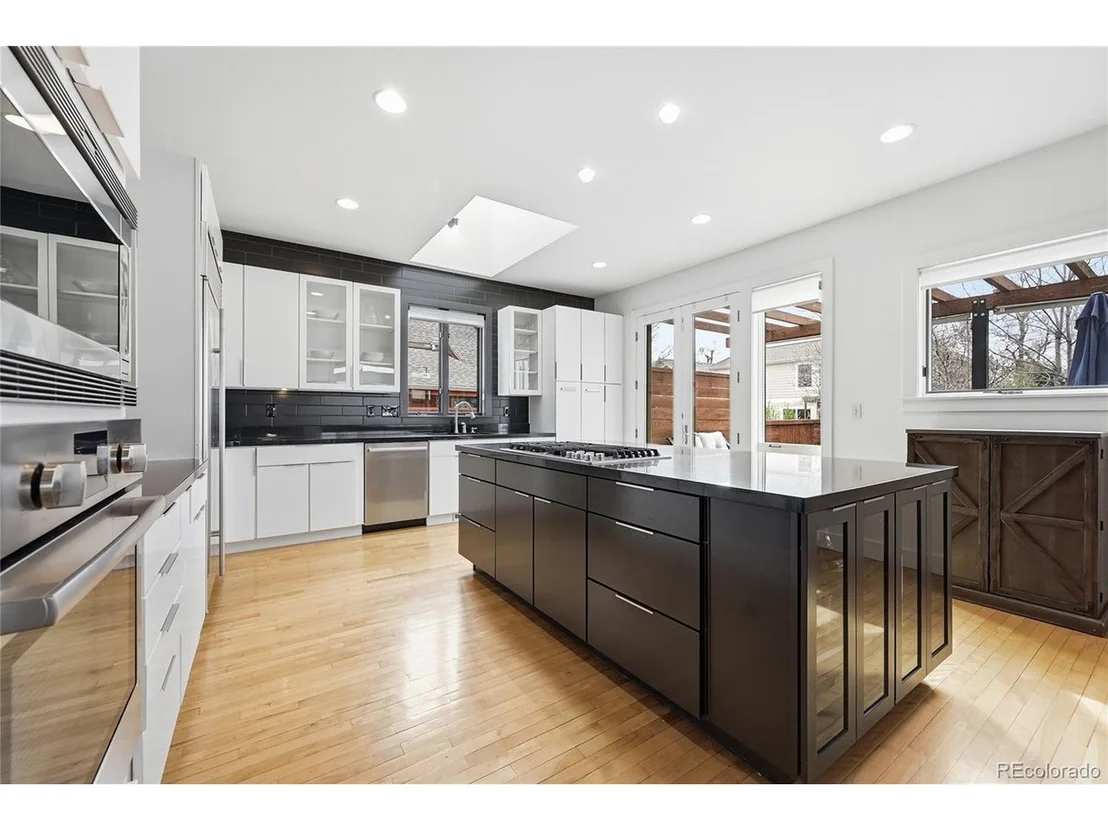 Photo of 860 Union Ave