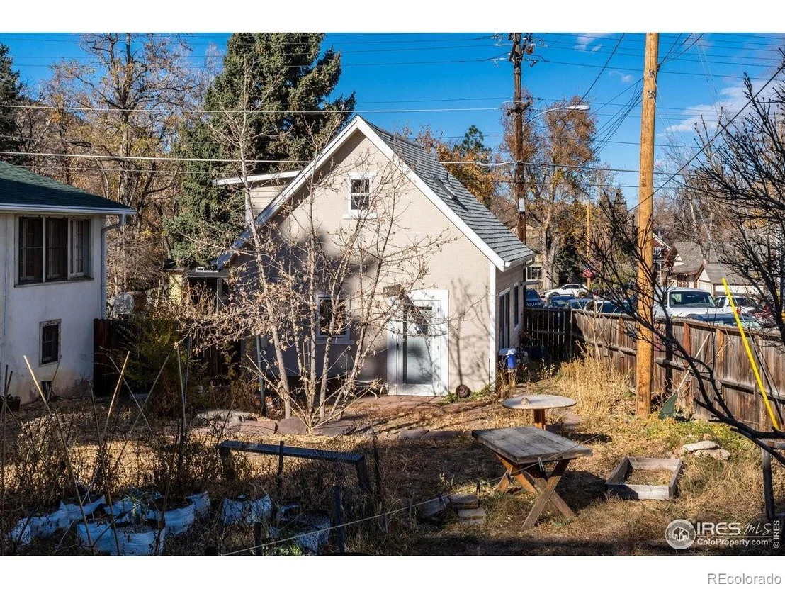 Photo of 769 University Ave