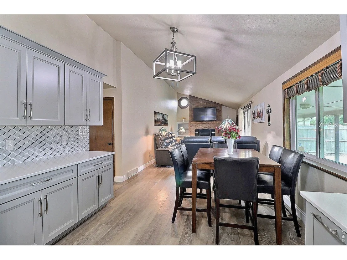 Photo of 204 River Rd