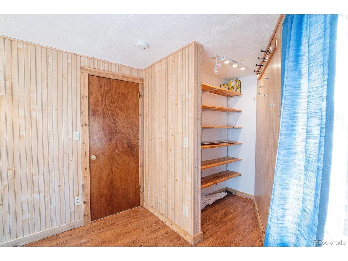 Photo of 643 Spruce Dr