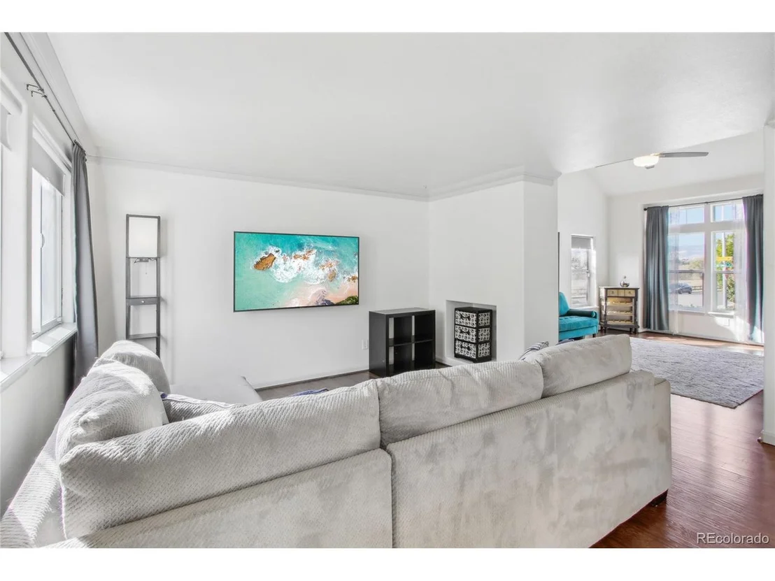 Photo of 10000 Ames St