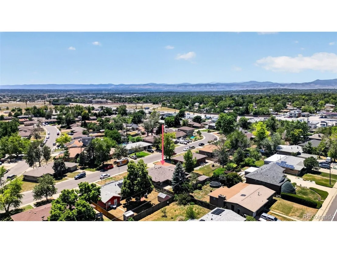 Photo of 7981 Robin Ln