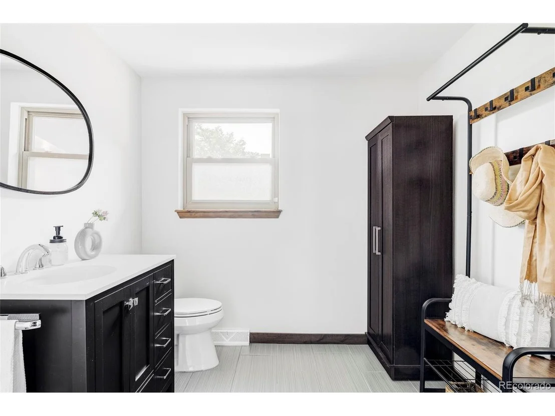 Photo of 365 Seminole Dr