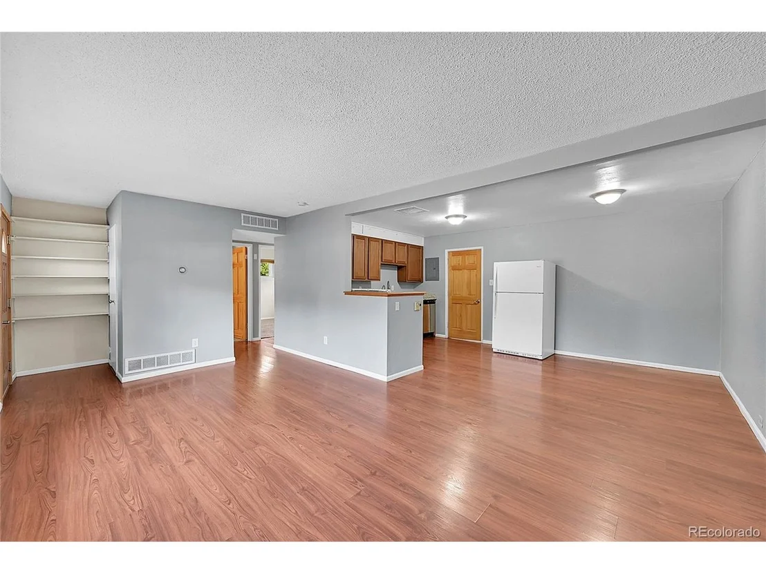 Photo of 1331 Oak Pl