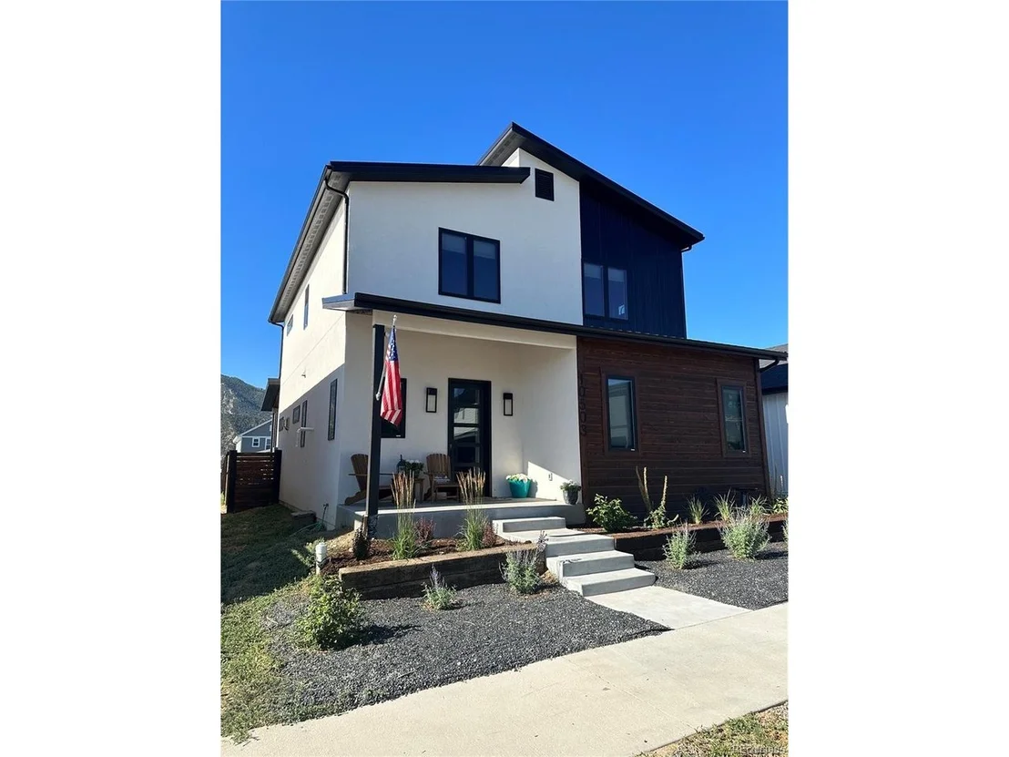 Photo of 10503 Willow Ave