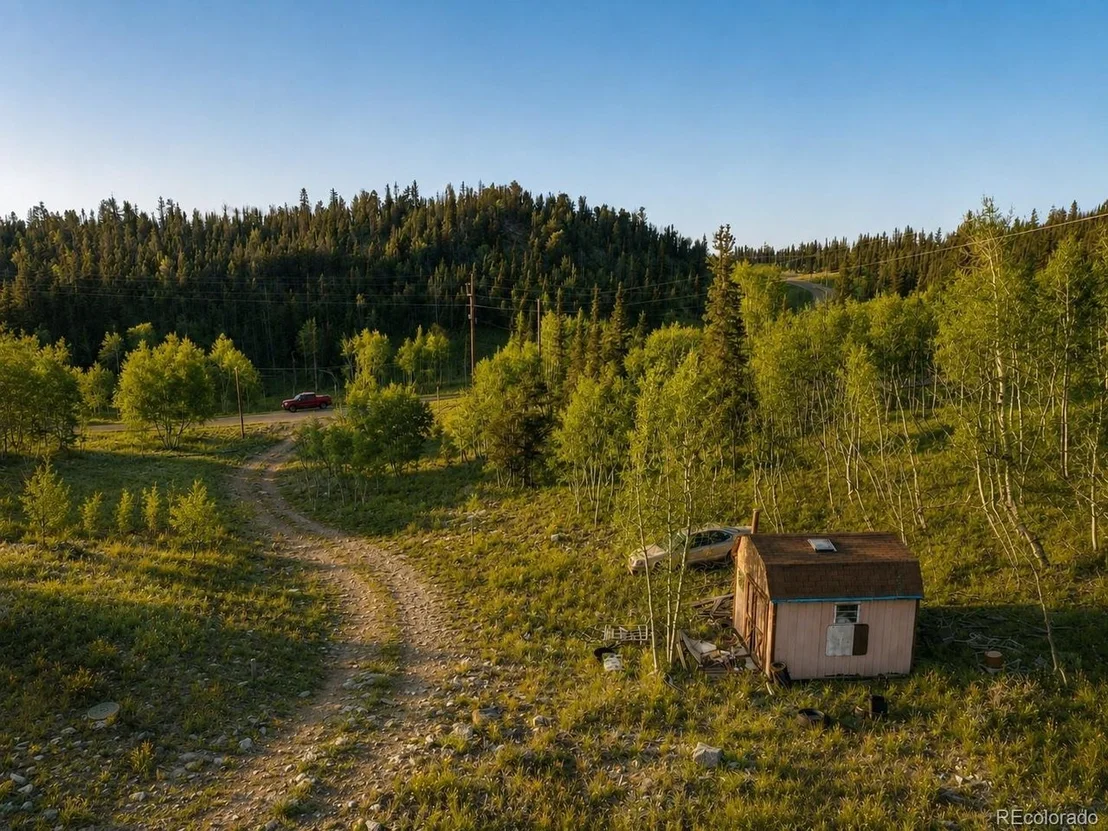 Photo of 445 Warpath Rd