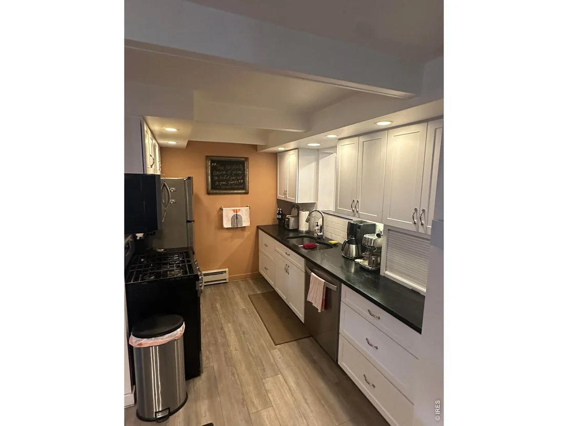 Photo of 820 Riverside Dr