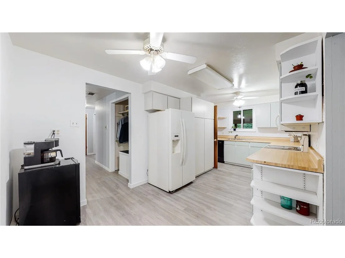 Photo of 4469 Dover St