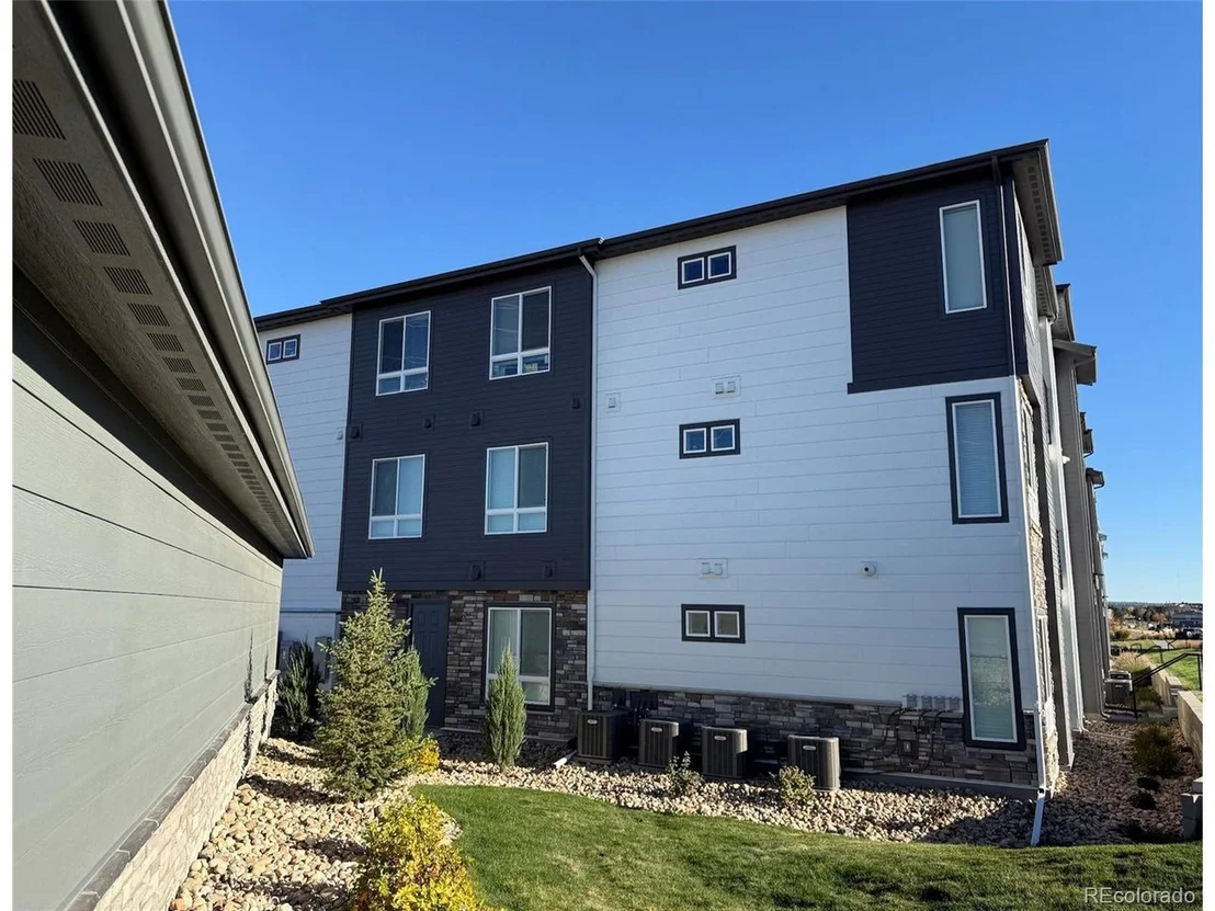 Photo of Unit 305 at 16881 Askins Loop