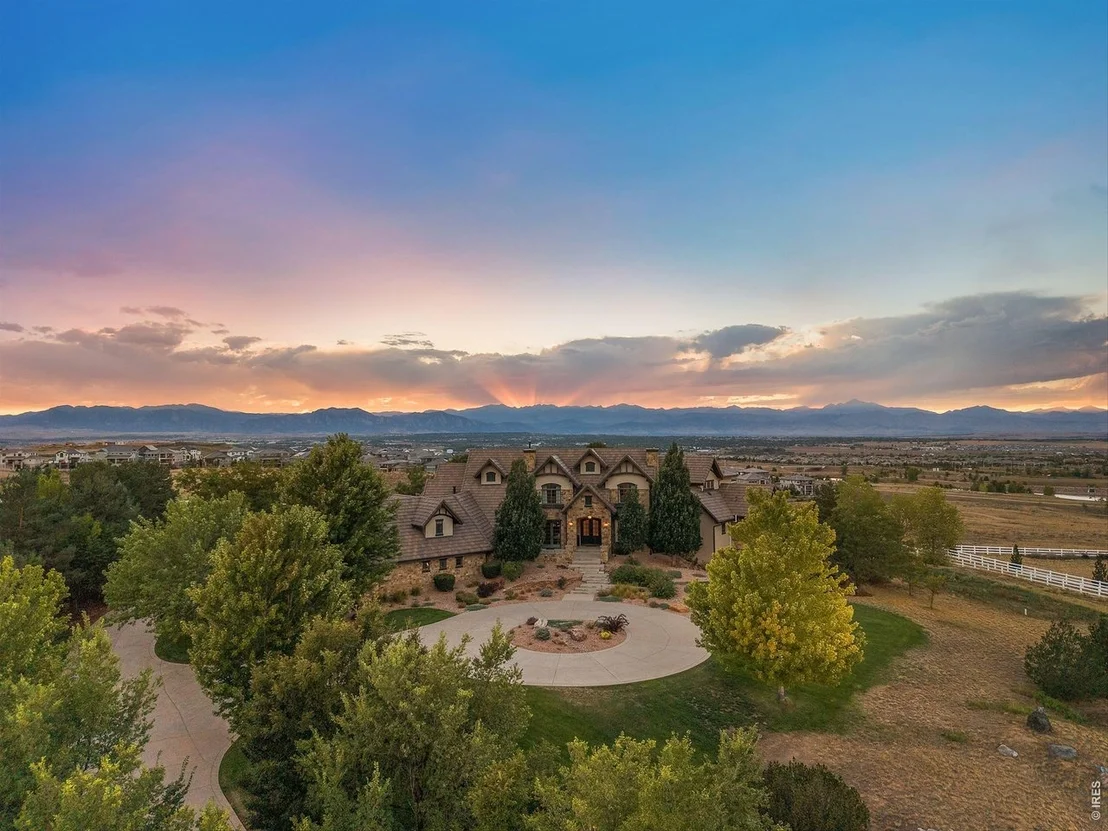 Photo of 15478 Mountain View Cir
