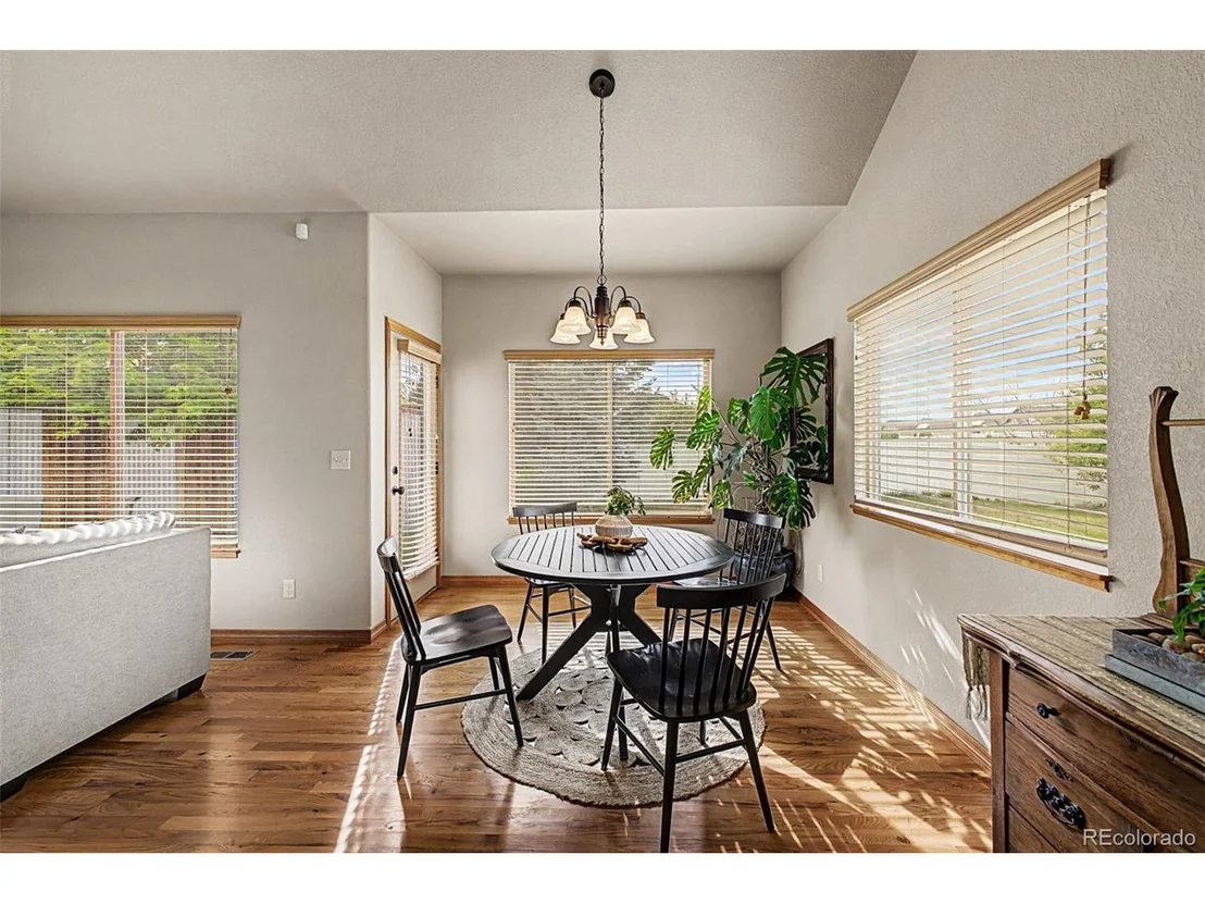 Photo of 652 Sundance Dr