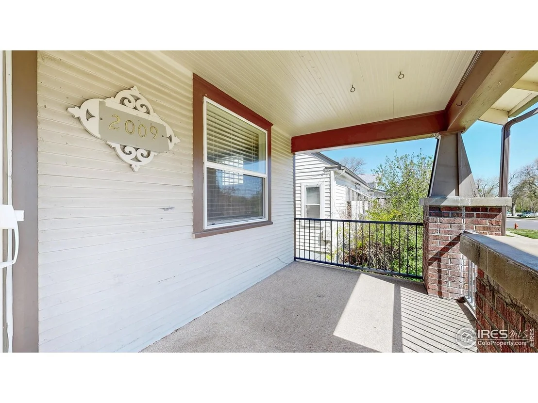Photo of 2009 9th Ave