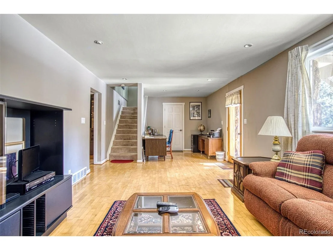 Photo of 25681 Mosier Cir