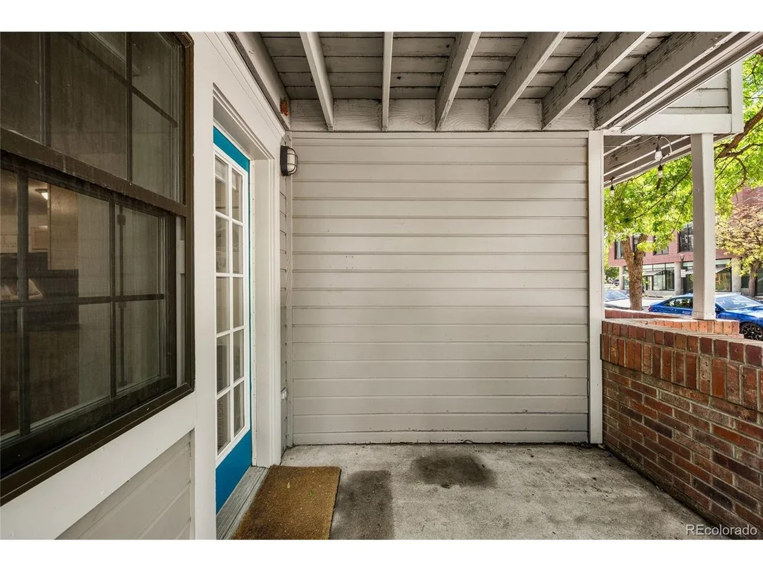 Photo of Unit 210 at 1405 Broadway