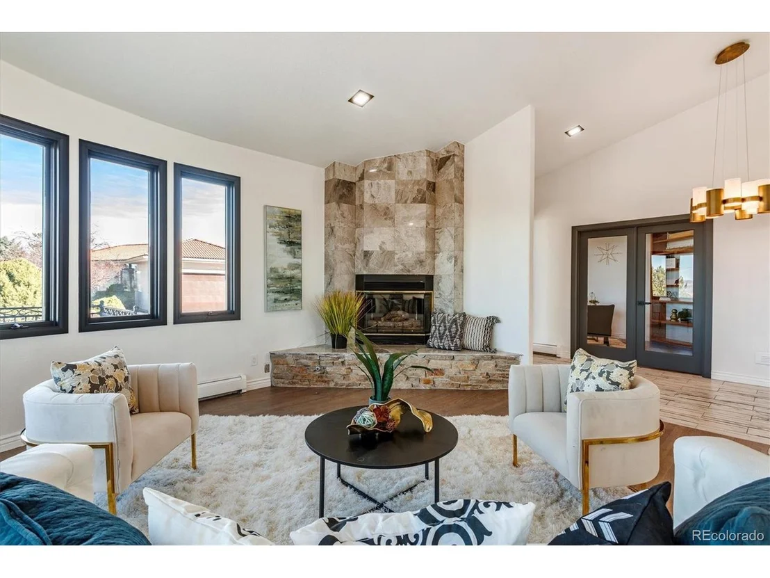Photo of 6448 Lakeside Cir