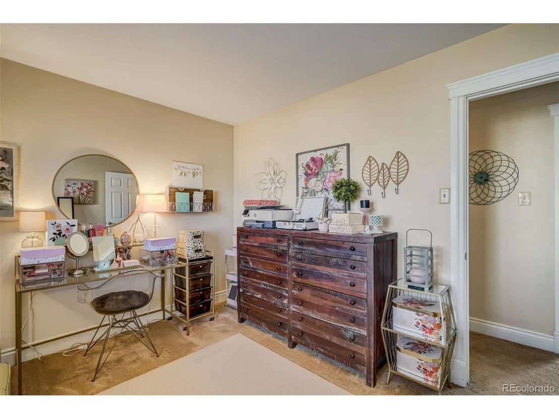 Photo of 7 Belaire Dr