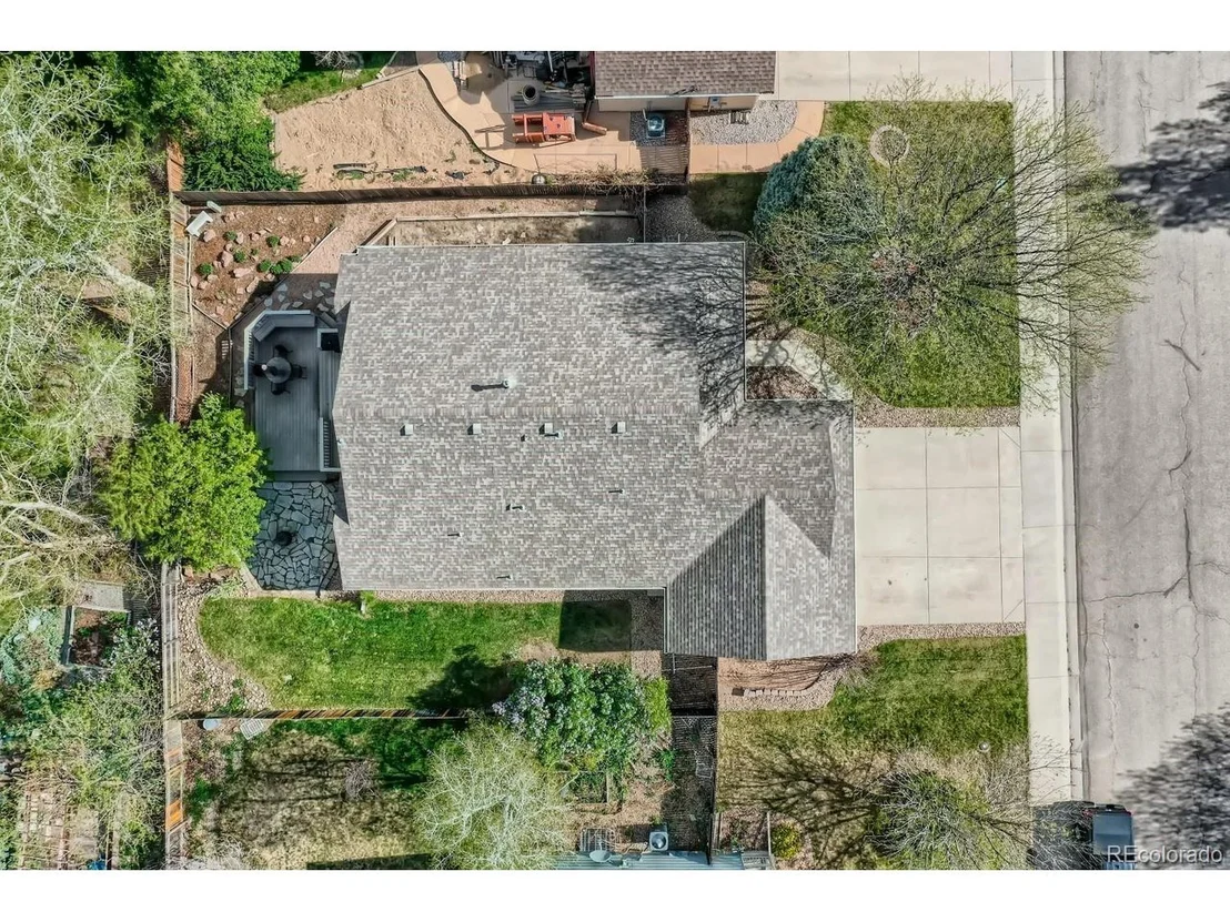 Photo of 738 Sandpoint Dr