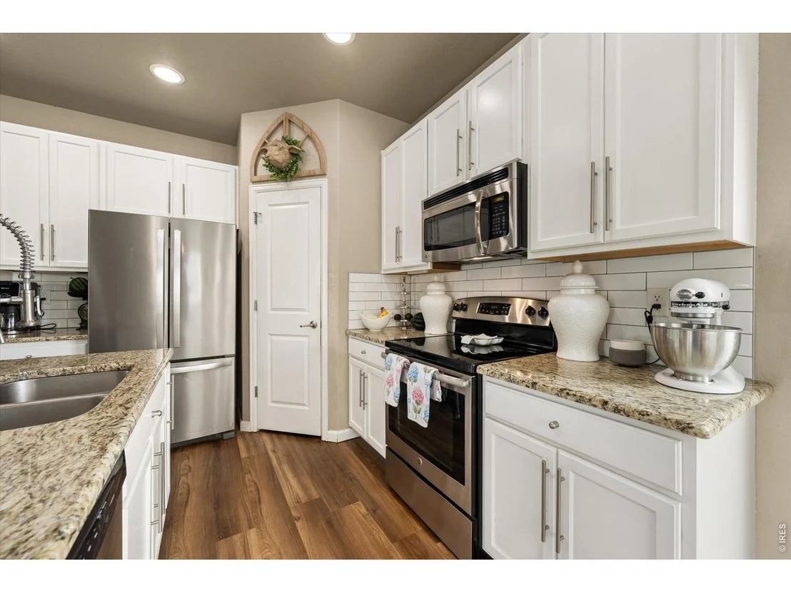 Photo of 1933 Sunset Cir