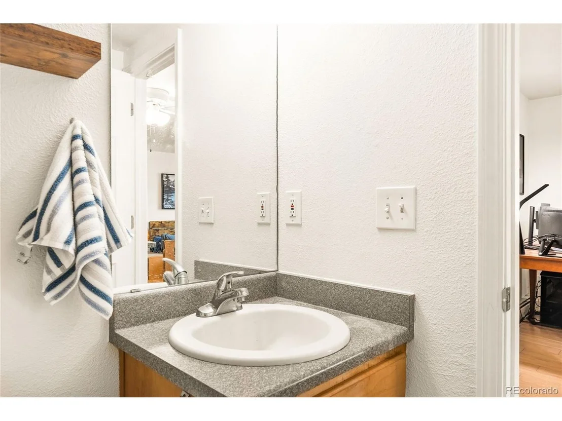 Photo of Unit 210 at 1405 Broadway
