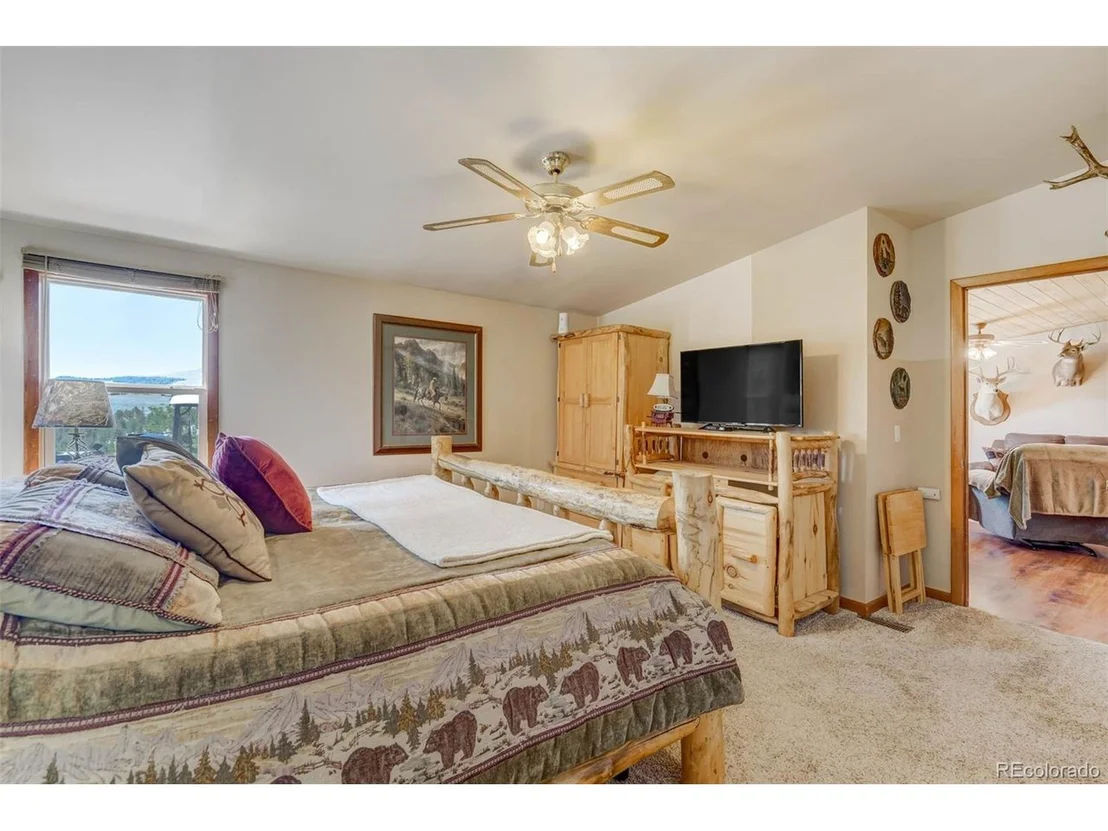 Photo of 100 Hawk Ln