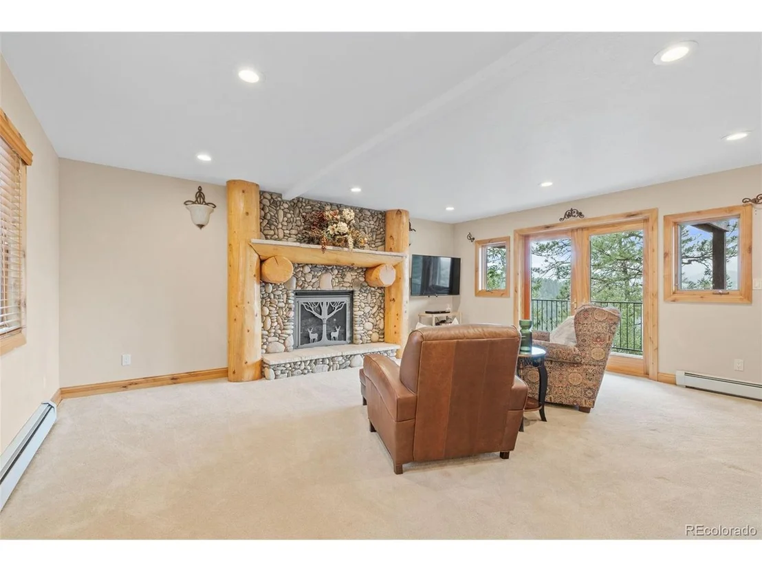Photo of 27400 Overlook Dr