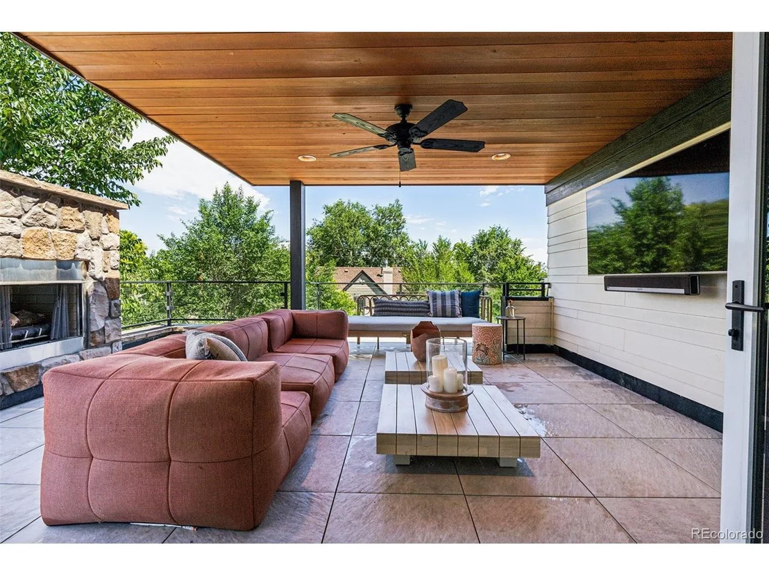 Photo of 2400 Lowell Blvd
