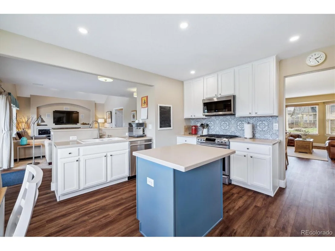 Photo of 6034 Rogers Cir