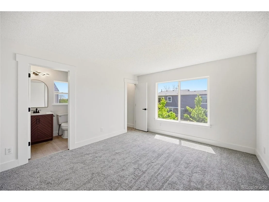 Photo of 19036 E Ithaca Pl