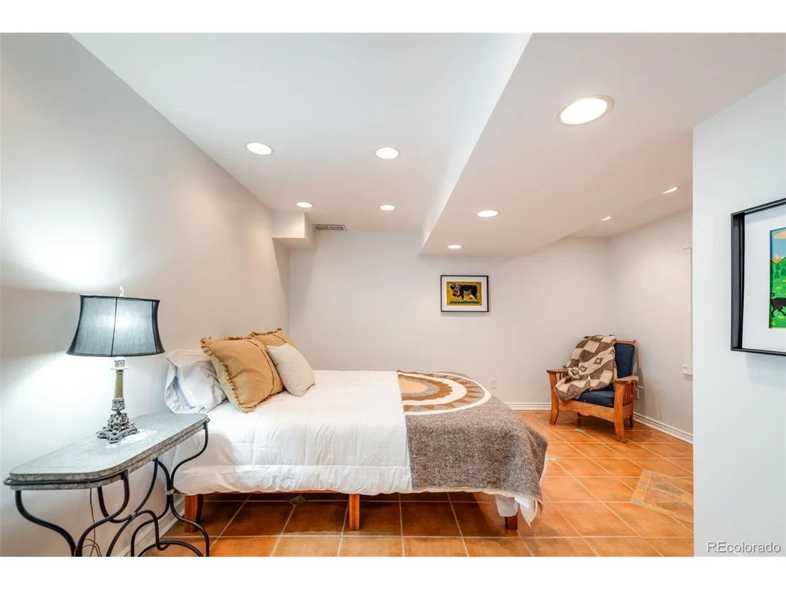 Photo of 3349 Bryant St