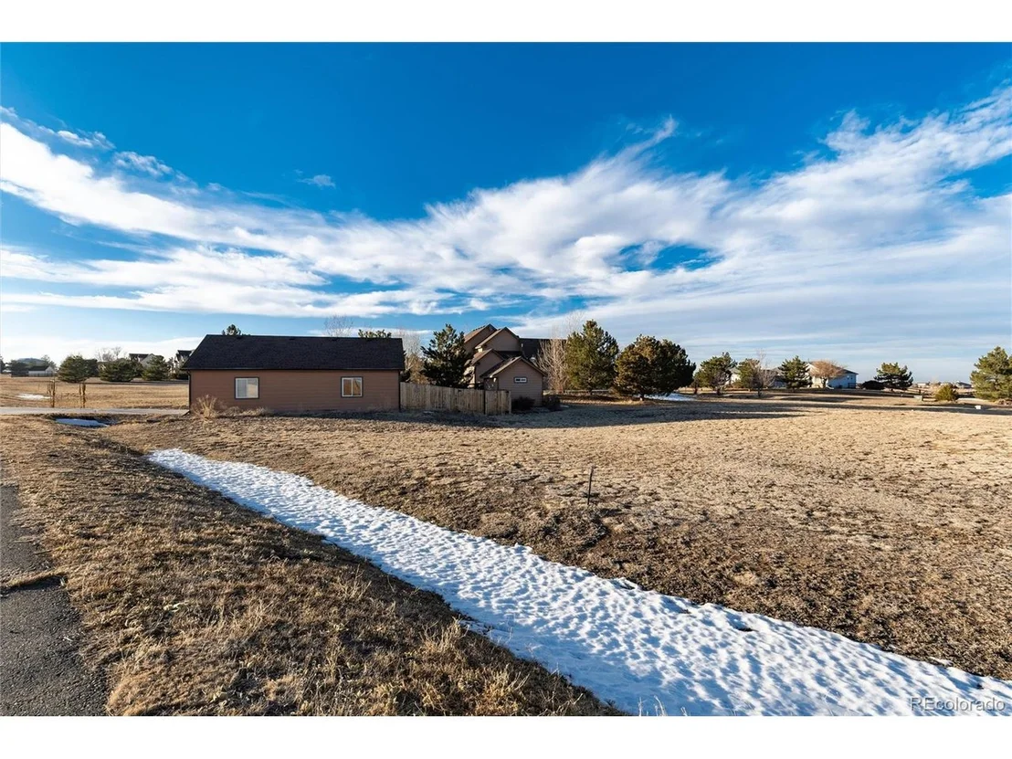 Photo of 1120 Antelope Dr W