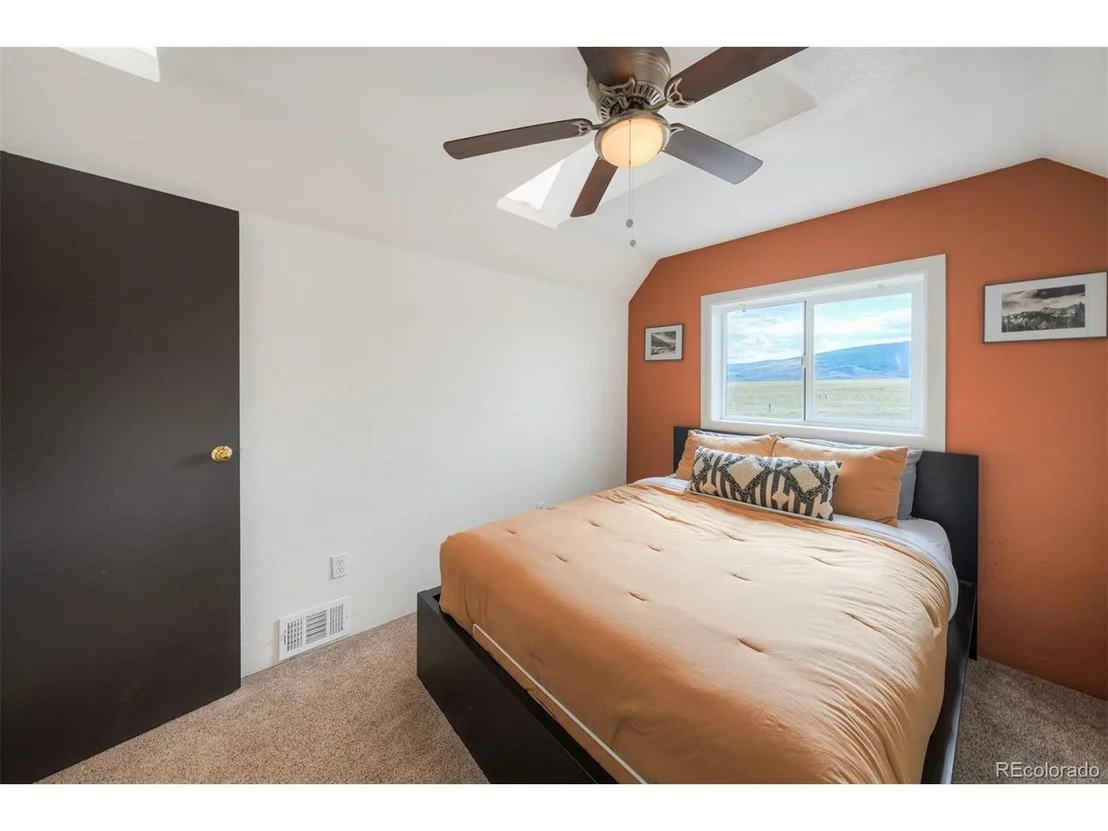 Photo of 137 Western Bee Ln