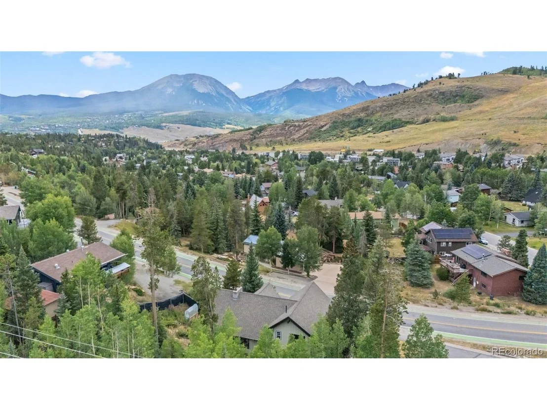 Photo of 218 Deer Path Rd