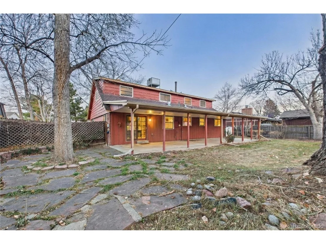 Photo of 9738 Sierra Dr