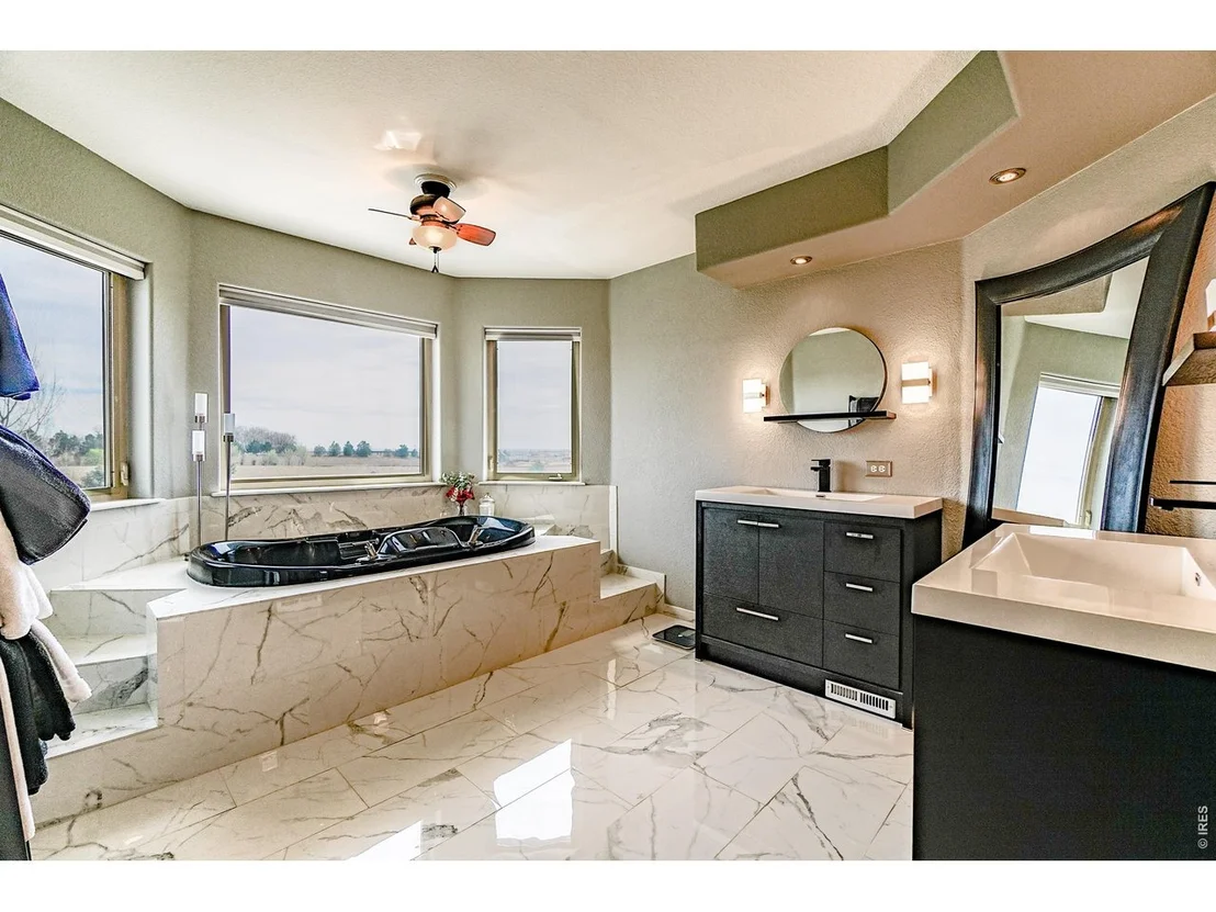 Photo of 3938 Vale View Ln