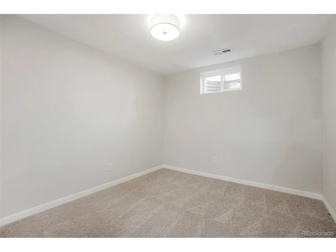 Photo of 8424 Depew St