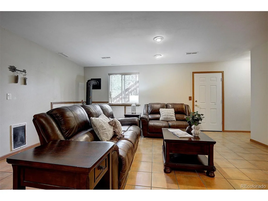 Photo of 32 Aspen Dr