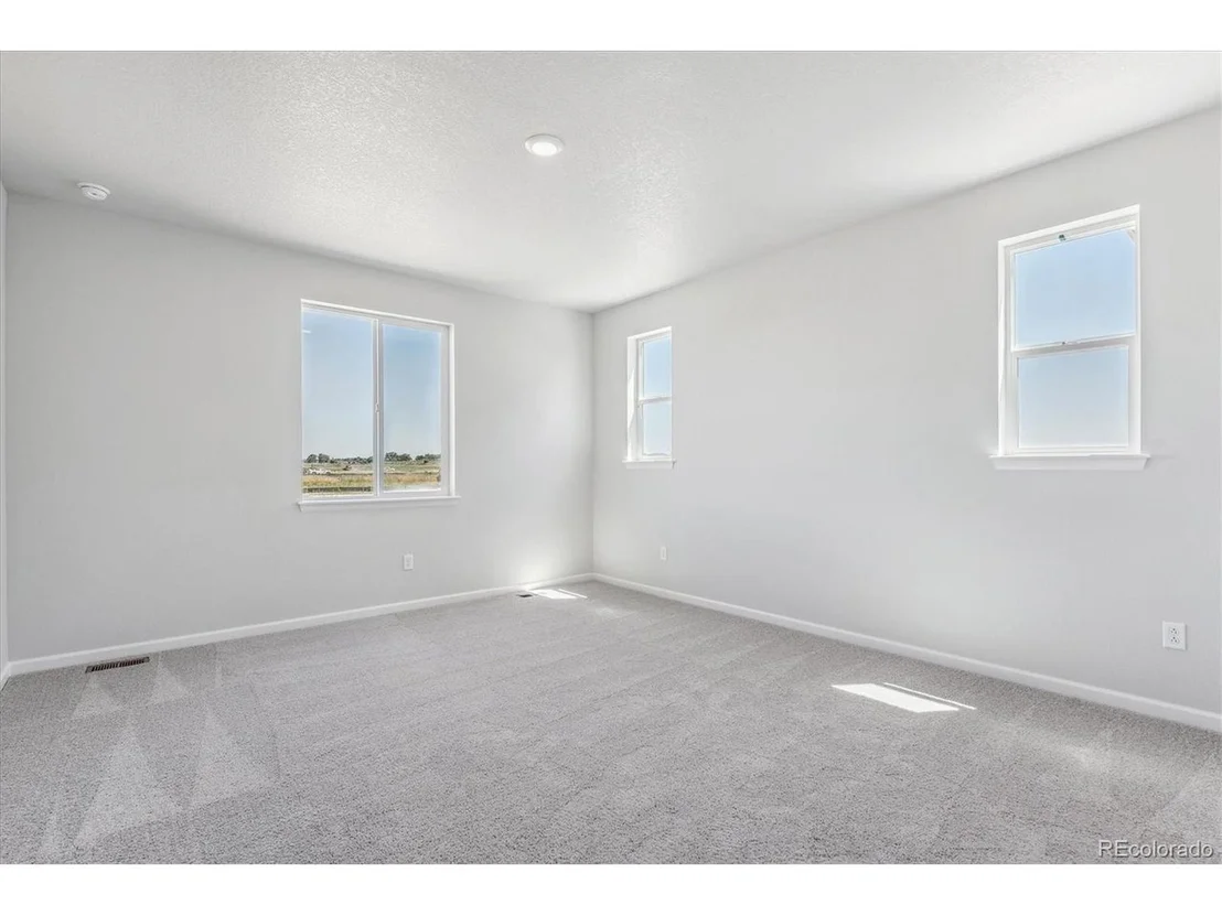 Photo of 2119 Summit Pl