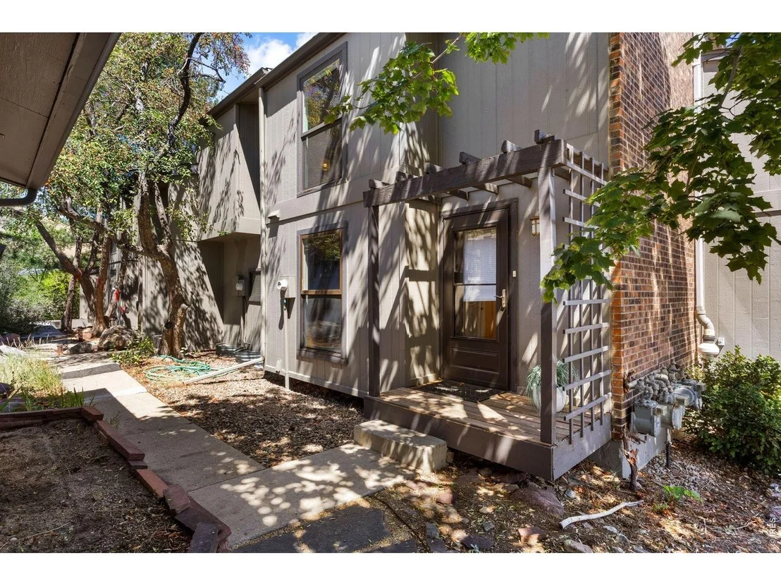 Photo of Unit D at 1325 Bear Mountain Dr