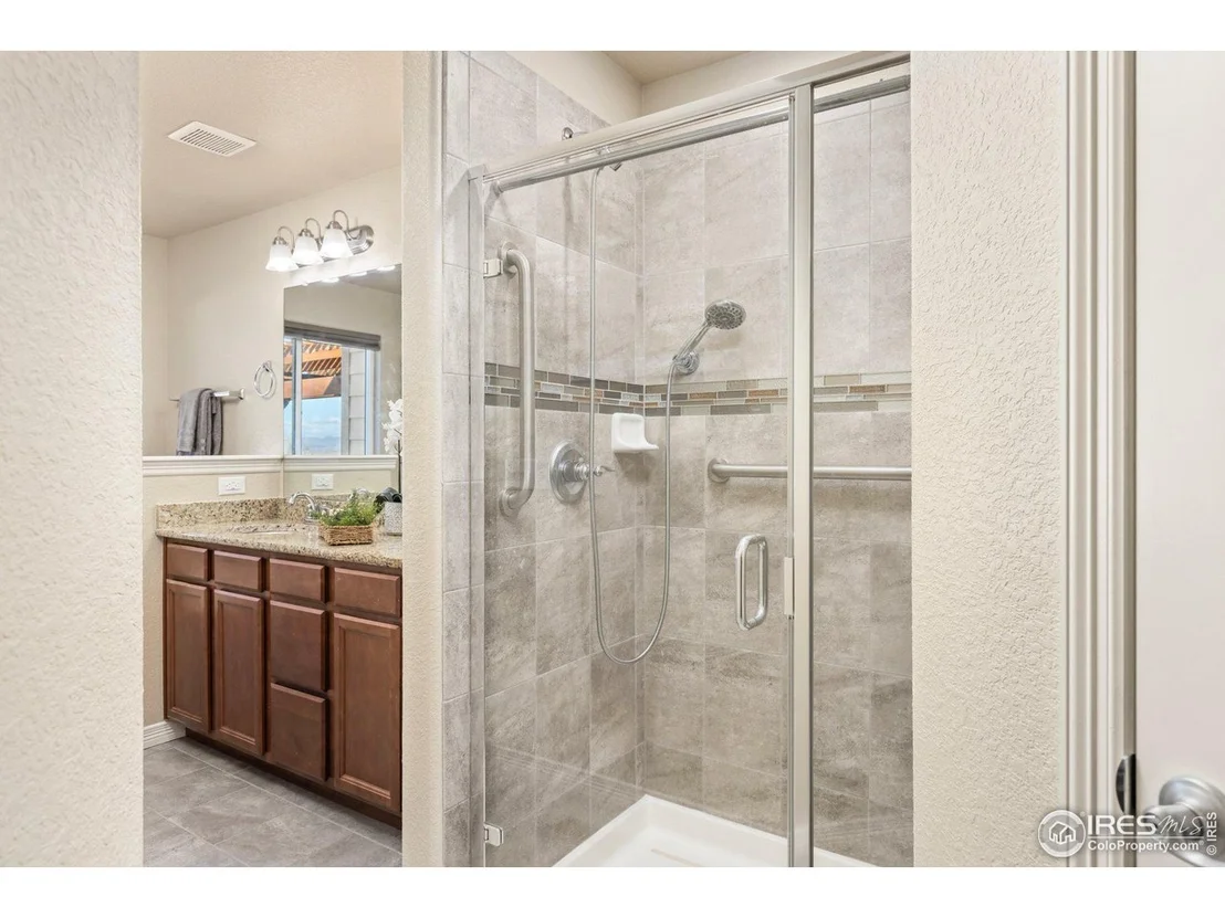 Photo of 6038 Carmon Dr