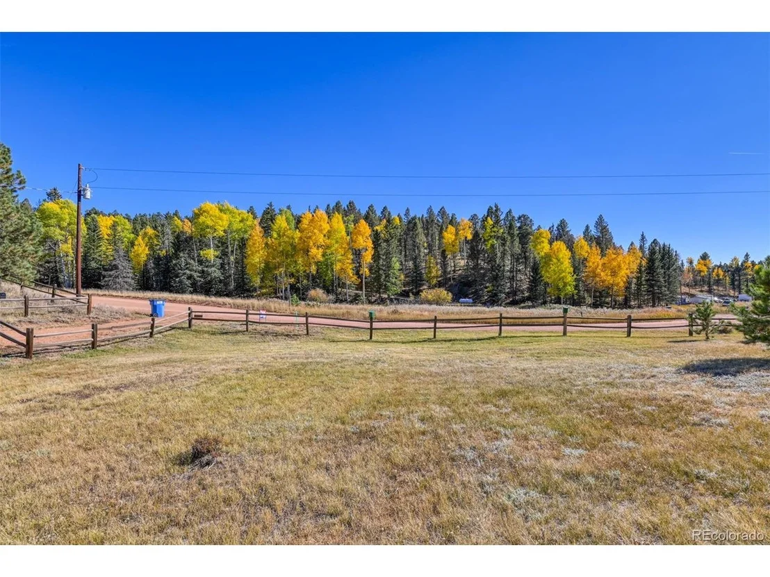 Photo of 1011 W Bison Creek Trl