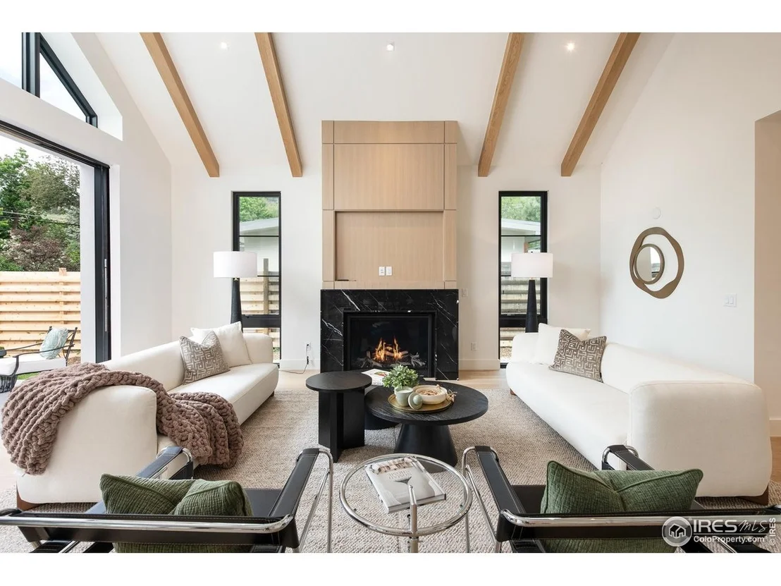 Photo of 640 Iris Ave