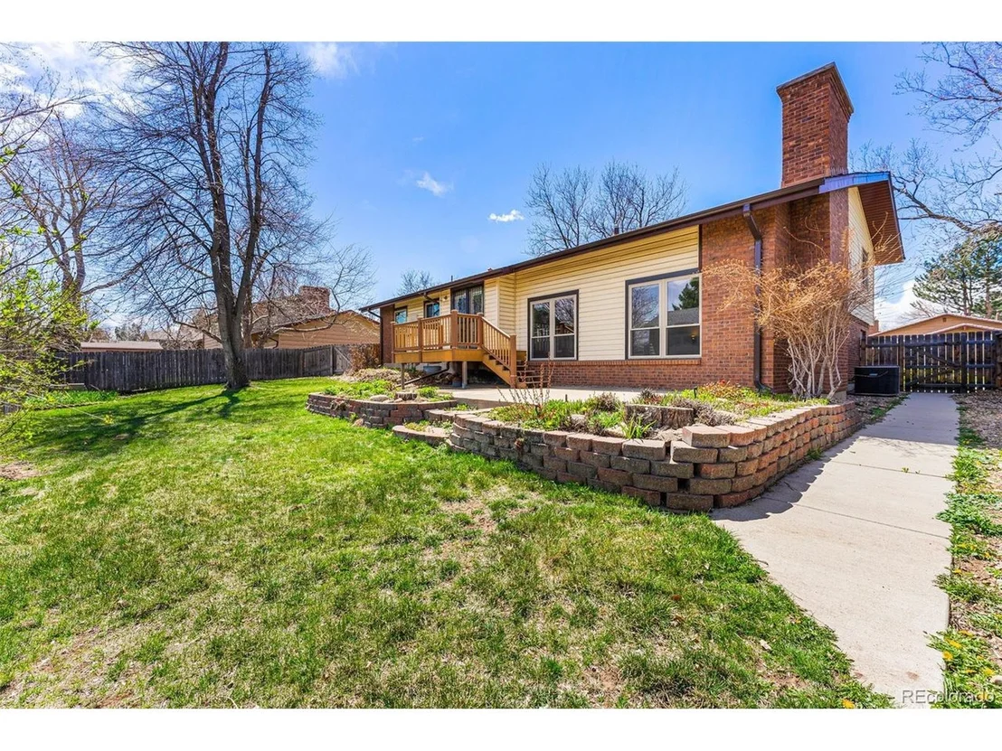 Photo of 572 Blackhawk Rd