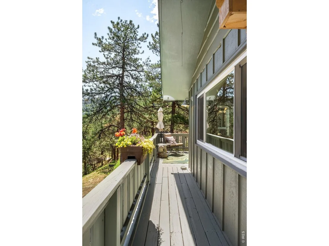 Photo of 1155 Wagonwheel Gap Rd