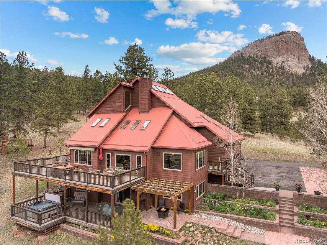 Photo of 665 Meadow Dr