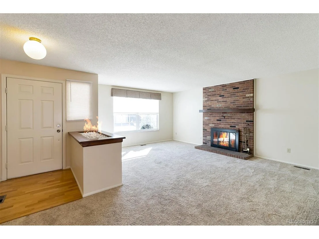 Photo of 8285 Iris Ct